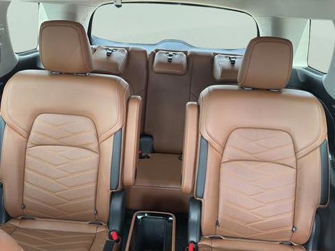 Certified 2025 Nissan Pathfinder Platinum AWD/4WD image 30