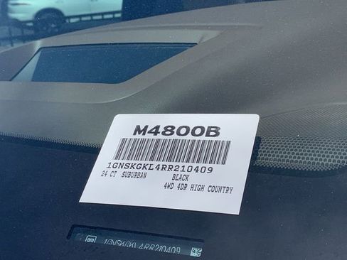 Used 2024 Chevrolet Suburban High Country image 40