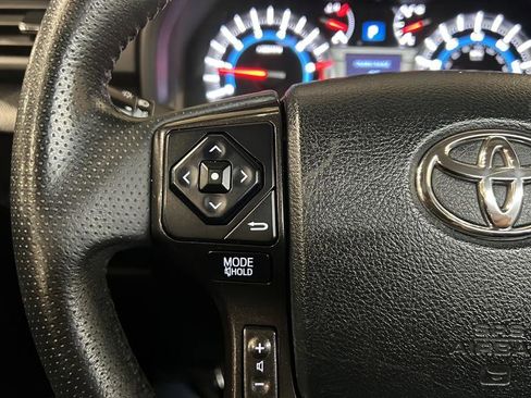 Used 2018 Toyota 4Runner SR5 image 27