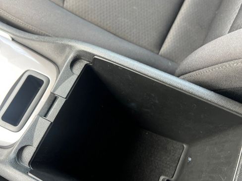 Used 2023 Chevrolet Malibu LT image 36