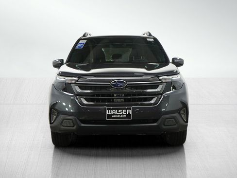 Used 2026 Subaru Forester Premium AWD/4WD image 6