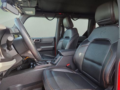 Certified 2023 Ford Bronco Badlands w/ Sasquatch Package image 14