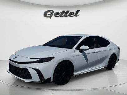 Used 2025 Toyota Camry SE w/ Multimedia Upgrade Package