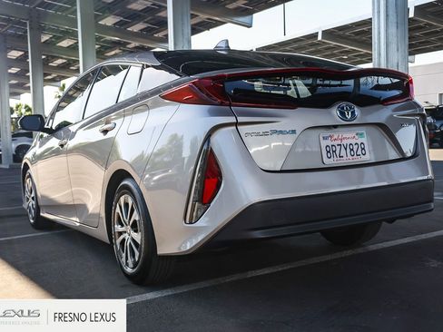 Used 2020 Toyota Prius Prime XLE FWD image 4