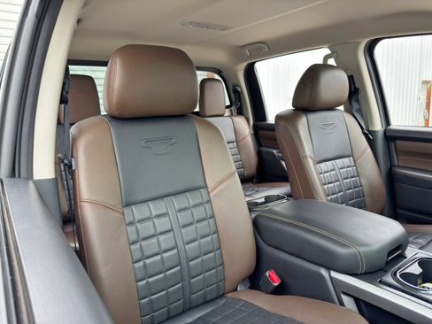 Used 2016 Nissan Titan Platinum Reserve image 36