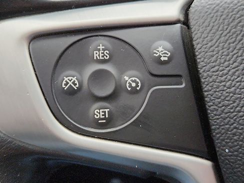 Used 2020 GMC Terrain SLT image 17