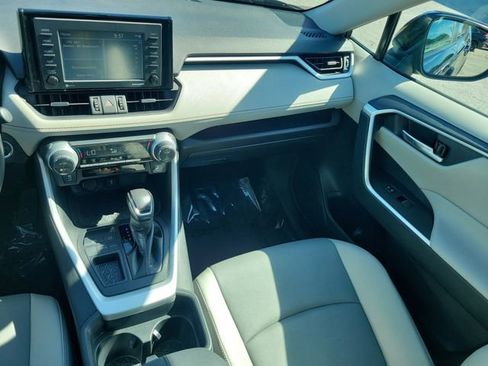 Used 2021 Toyota RAV4 XLE Premium FWD image 18