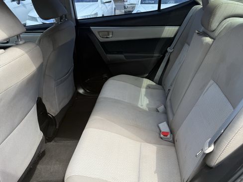 Used 2016 Toyota Corolla LE FWD image 9