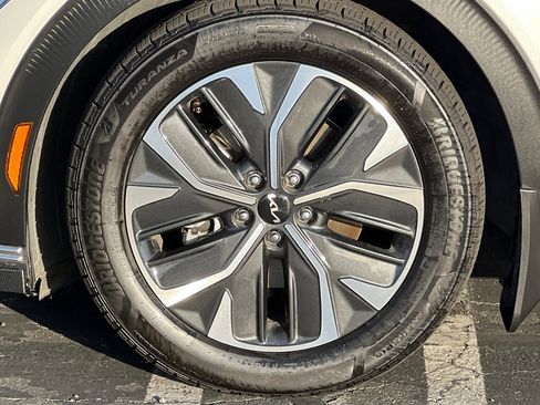 Used 2023 Kia EV6 Light image 45