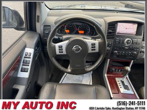 Used 2012 Nissan Pathfinder LE image 13