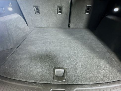 Used 2022 Cadillac XT5 Luxury image 27