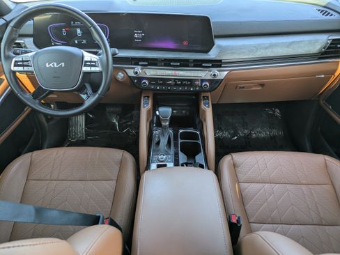 Certified 2025 Kia Telluride AWD image 15