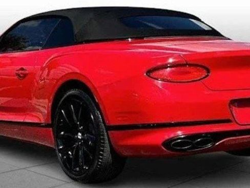 Used 2022 Bentley Continental GT image 2