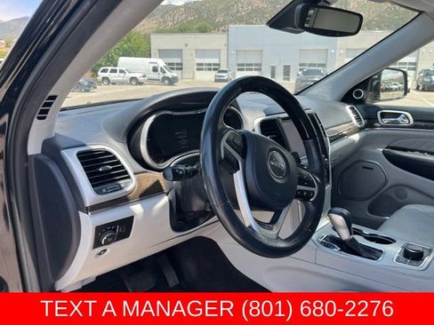 Used 2018 Jeep Grand Cherokee Summit AWD/4WD image 12