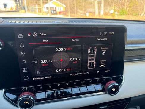 Certified 2024 GMC Canyon AT4X image 29