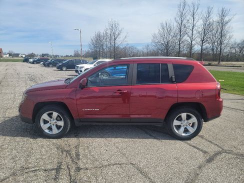 Used 2016 Jeep Compass Latitude image 5