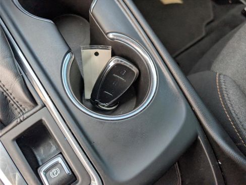 Used 2021 Chevrolet Equinox LT image 13