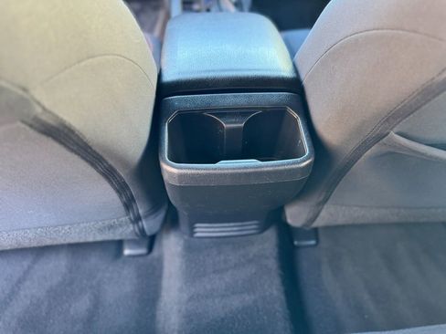 Used 2018 Toyota Tacoma TRD Off-Road image 39