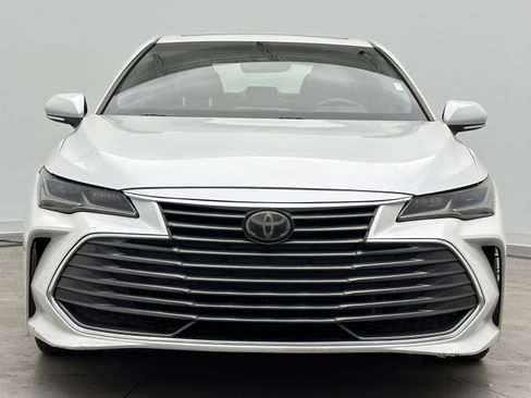 Used 2019 Toyota Avalon Limited w/ All Weather Liner Package image 2