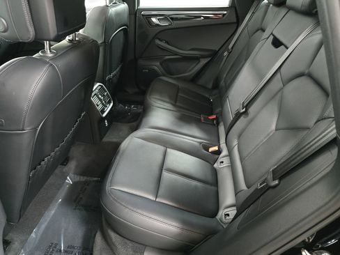 Certified 2025 Porsche Macan Turbo image 24