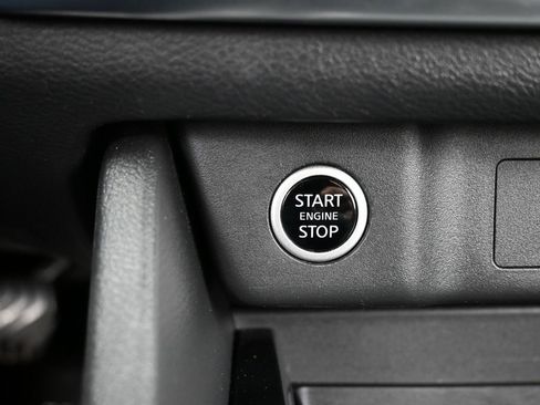 Used 2023 Nissan Rogue S image 28