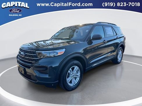 Used 2023 Ford Explorer XLT image 1