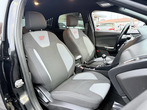 Used 2018 Ford Focus ST image 21