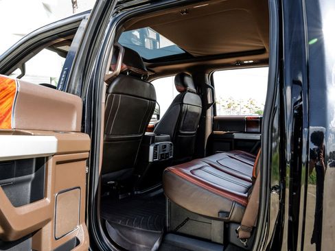 Used 2019 Ford F250 King Ranch w/ King Ranch Ultimate Package AWD/4WD image 42
