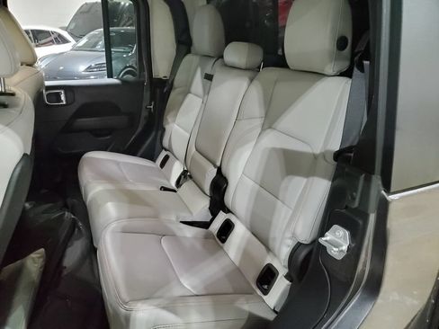 Used 2021 Jeep Gladiator Mojave AWD/4WD image 23