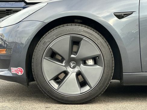 Used 2023 Tesla Model 3 Standard Range image 31