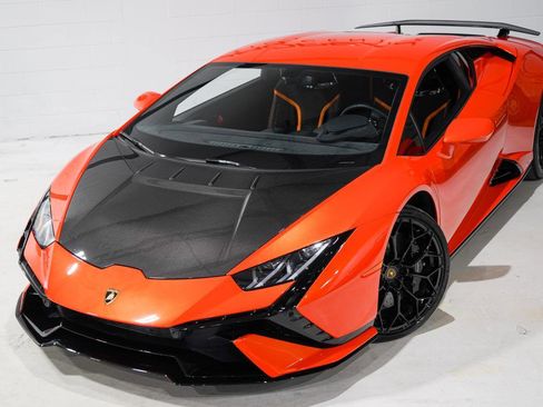 Used 2024 Lamborghini Huracan Tecnica image 33