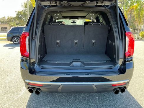 Used 2021 GMC Yukon Denali w/ Denali Premium Package image 21