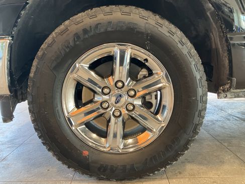 Used 2025 Ford F150 XLT w/ Equipment Group 301A Standard image 9