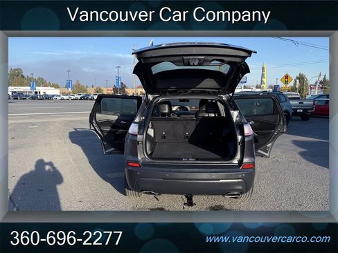 Used 2019 Jeep Cherokee Latitude Plus w/ Cold Weather Group image 30