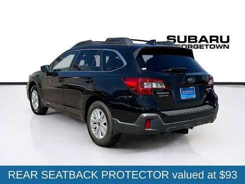 Used 2018 Subaru Outback 2.5i Premium image 6