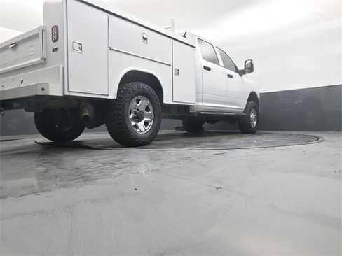 Used 2024 RAM 3500 Tradesman w/ Chrome Appearance Group image 47