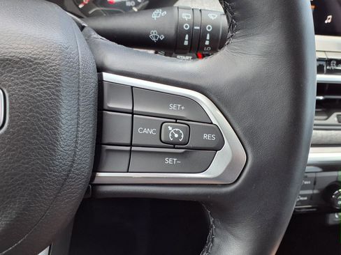 Used 2022 Jeep Compass Latitude image 16