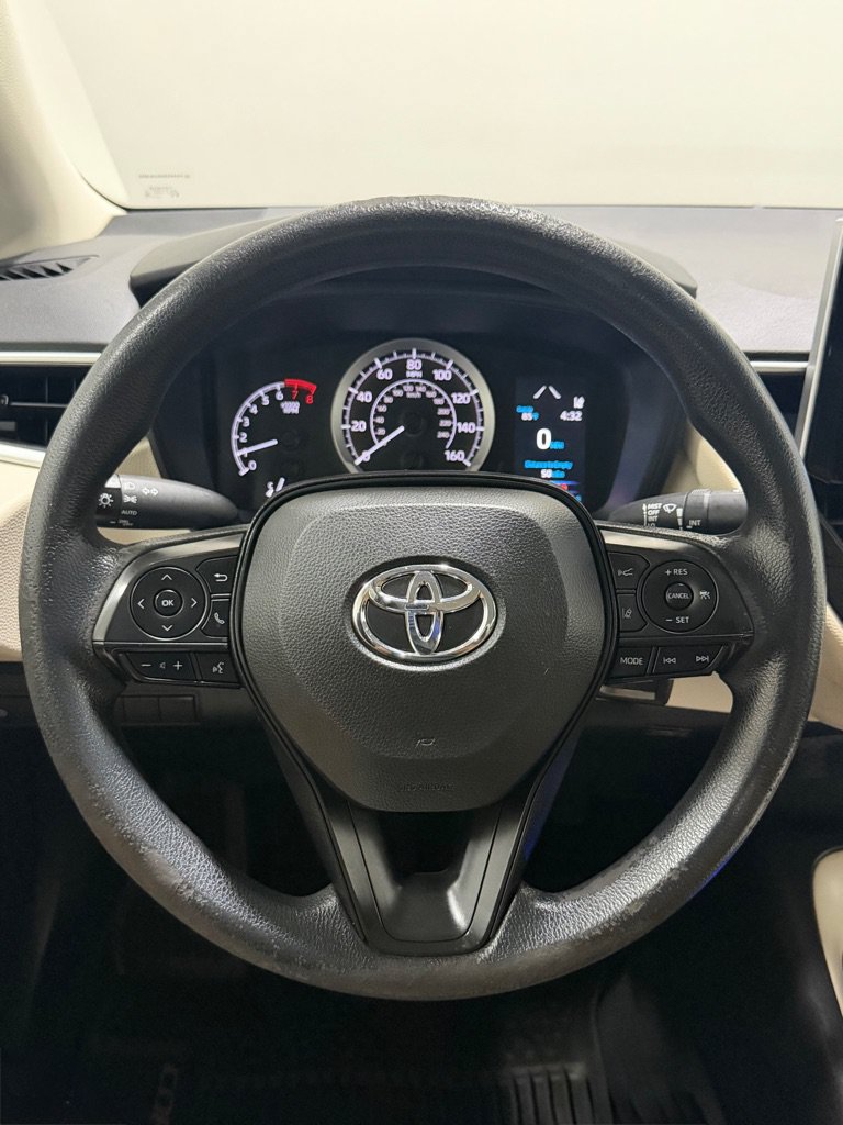 Used 2020 Toyota Corolla LE FWD image 14
