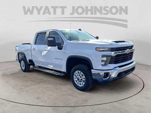 Used 2025 Chevrolet Silverado 2500 LT w/ Safety Package image 7