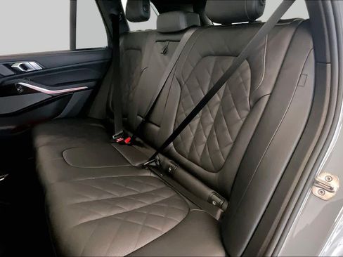 Used 2026 BMW X5 sDrive40i w/ Executive Package RWD image 19