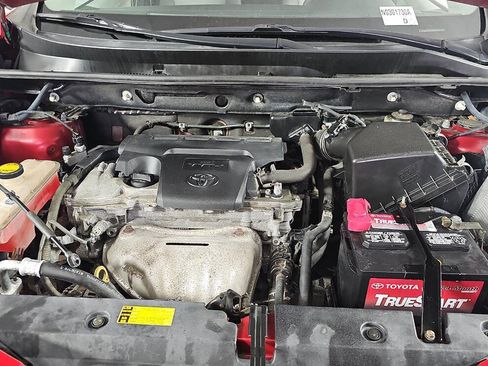 Used 2013 Toyota RAV4 LE AWD/4WD image 4