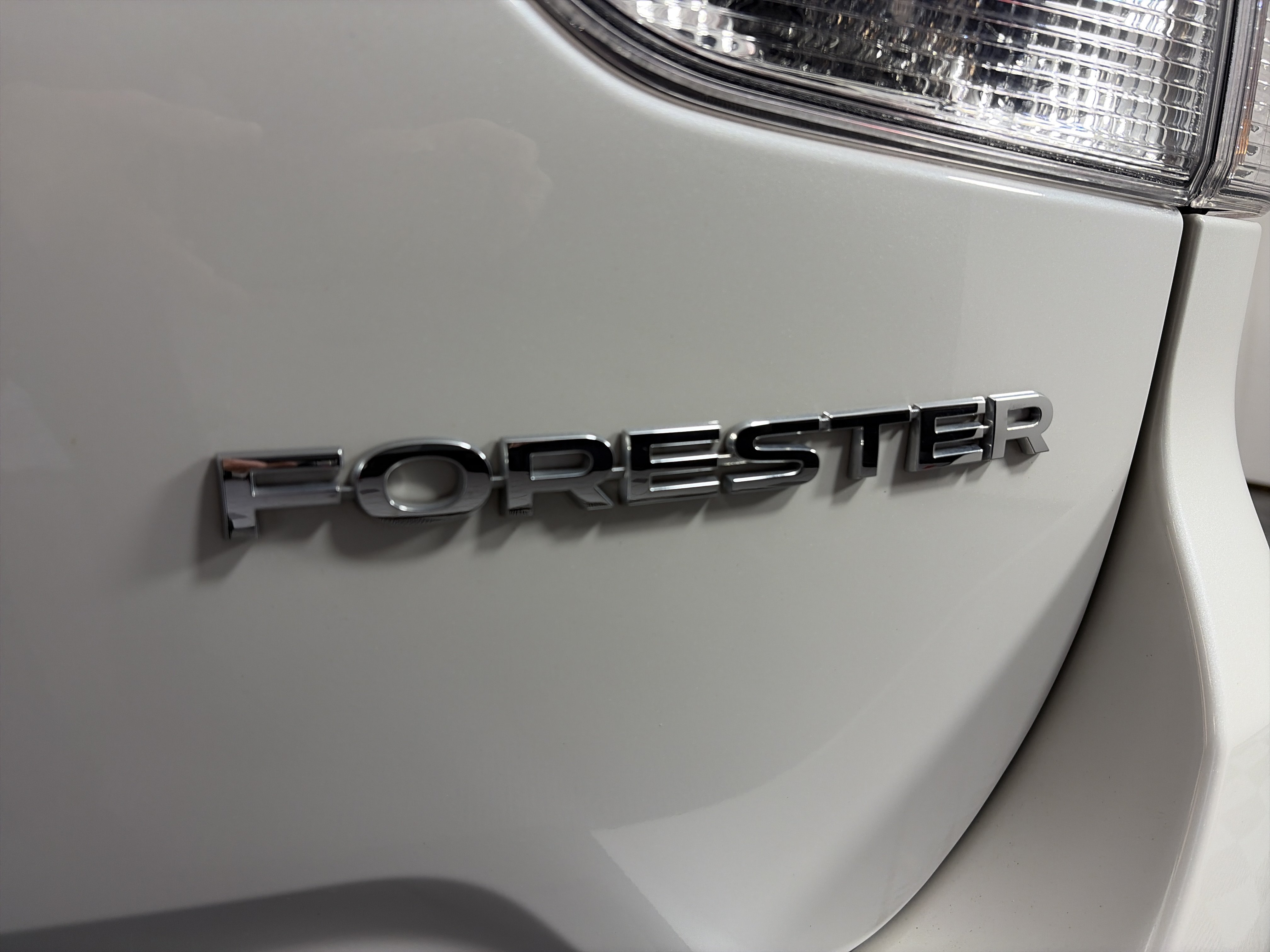 Certified 2023 Subaru Forester Premium AWD/4WD image 17
