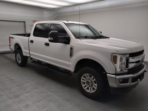 Used 2018 Ford F250 XLT w/ XLT Value Package AWD/4WD image 11