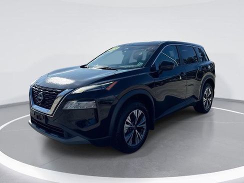 Certified 2022 Nissan Rogue SV image 1