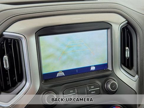 Used 2022 Chevrolet Silverado 1500 LT AWD/4WD image 3