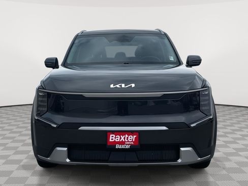 Used 2024 Kia EV9 Wind image 18