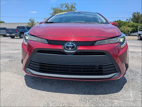 Used 2024 Toyota Corolla LE FWD image 9