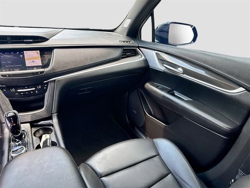 Used 2024 Cadillac XT5 Sportv w/ Technology Package image 23