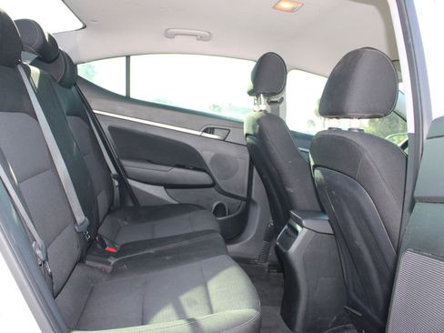 Used 2018 Hyundai Elantra SEL image 9