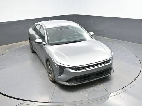Used 2025 Kia K4 FWD image 39